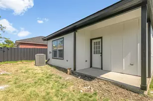 9704 Valley Mills Ln, Dallas, TX 75227 - Photo 26