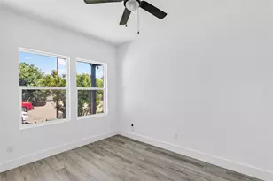 9704 Valley Mills Ln, Dallas, TX 75227 - Photo 20