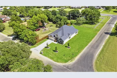 1202 Azalea Lane, Waxahachie, TX 75165 - Photo 2