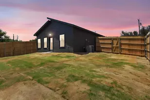 2506 Hercules Ct, Granbury, TX 76048 - Photo 4