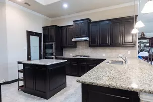 2956 Salina Dr, Grand Prairie, TX 75054 - Photo 6