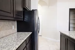 2956 Salina Dr, Grand Prairie, TX 75054 - Photo 10