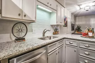 1605 5th Ave, Fort Worth, TX 76104 - Photo 12