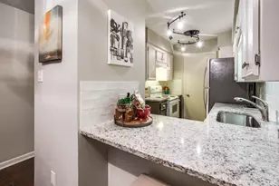 1605 5th Ave, Fort Worth, TX 76104 - Photo 10