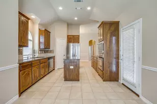 2912 Crystal Way, Grand Prairie, TX 75052 - Photo 18