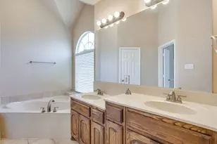 2912 Crystal Way, Grand Prairie, TX 75052 - Photo 24