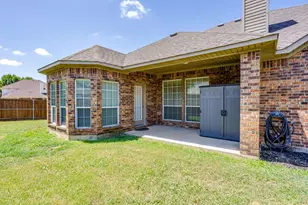 2912 Crystal Way, Grand Prairie, TX 75052 - Photo 32