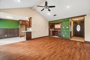2604 S Meadow Dr, Fort Worth, TX 76133 - Photo 4