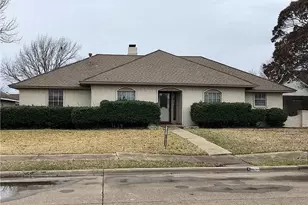 613 Trail View Ln, Garland, TX 75043 - Photo 1