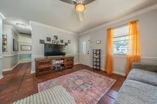 1904 Friar Tuck Dr, Arlington, TX 76013 - Photo 4