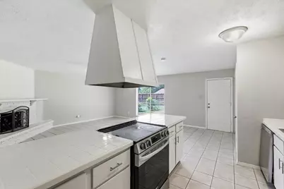 7323 Ashcrest Lane, Dallas, TX 75249 - Photo 2