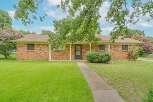 140 Joyce Dr, Argyle, TX 76226 - Photo 1
