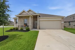 948 High Noon Dr, Fort Worth, TX 76052 - Photo 2