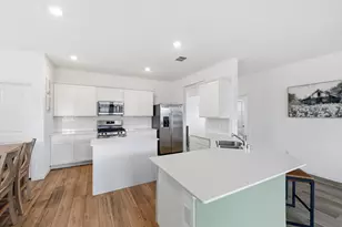 948 High Noon Dr, Fort Worth, TX 76052 - Photo 8