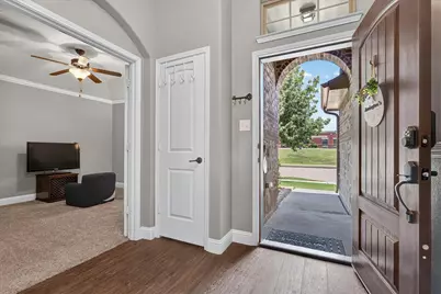 441 E Wishbone Lane, Fort Worth, TX 76052 - Photo 6