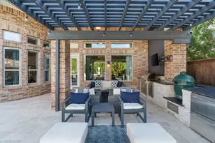 6701 Canyon Oak Ct, Flower Mound, TX 76226 - Photo 2