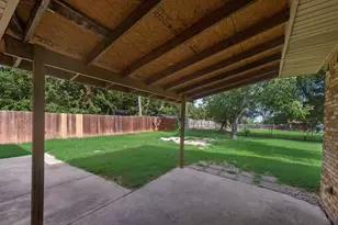 604 Casa Linda St, Ennis, TX 75119 - Photo 26