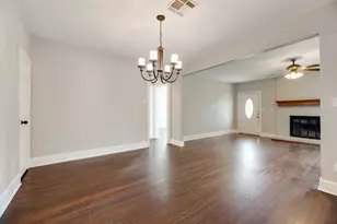 604 Casa Linda St, Ennis, TX 75119 - Photo 6