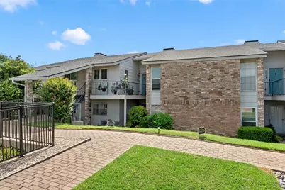 2905 Lake Shore Drive #204, Waco, TX 76708 - Photo 2