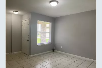 1904L San Rafael Street, Fort Worth, TX 76134 - Photo 2