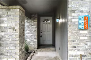 1824 Castille Dr, Carrollton, TX 75007 - Photo 2