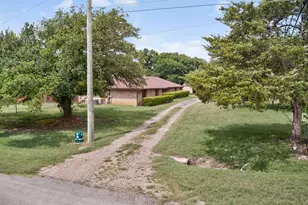 1090 Ashford Ln, Midlothian, TX 76065 - Photo 40