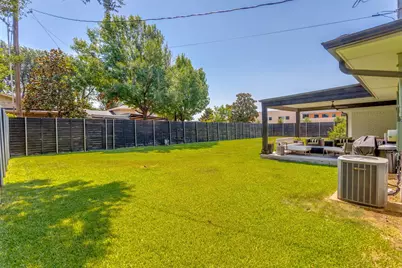 10206 Sherbrook Lane, Dallas, TX 75229 - Photo 32
