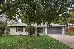 611 Ray Andra Dr, DeSoto, TX 75115 - Photo 1