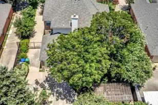 1300 Yellowstone Ln, Carrollton, TX 75006 - Photo 6