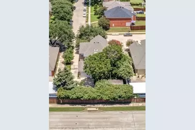 1300 Yellowstone Lane, Carrollton, TX 75006 - Photo 4