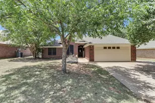 1506 Berry Patch Ln, Granbury, TX 76048 - Photo 2
