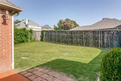 1000 Wiltshire Drive, Carrollton, TX 75007 - Photo 30