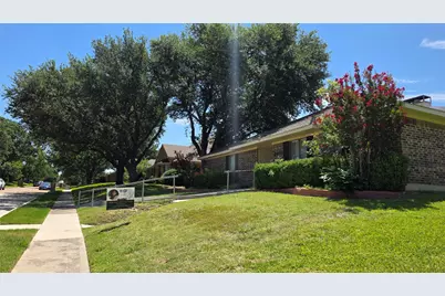 2110 Teton, Carrollton, TX 75006 - Photo 10