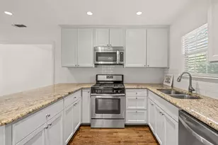 2725 Wayside Ave, Fort Worth, TX 76110 - Photo 12