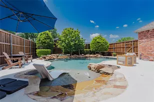 7611 Sweetgum Dr, Irving, TX 75063 - Photo 2