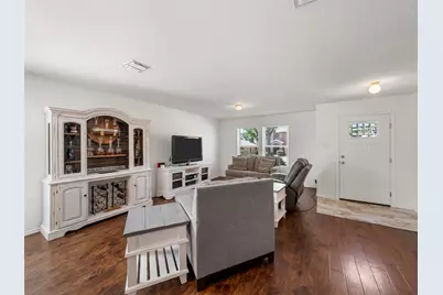 2305 Avalon Creek Way, McKinney, TX 75071 - Photo 2