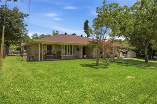 1425 Vicki Ln, Cedar Hill, TX 75104 - Photo 2