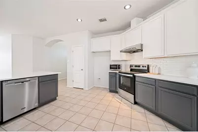 14608 Crystal Lake Drive, Little Elm, TX 75068 - Photo 10