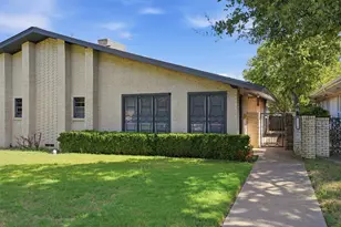 13328 Southview Ln, Dallas, TX 75240 - Photo 2