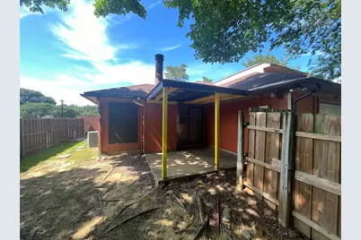 10204 Oak Terrace Circle, Dallas, TX 75227 - Photo 2