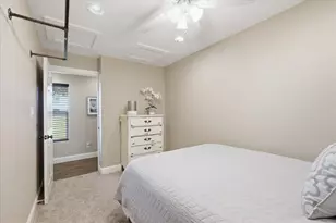 201 Rockett Ln, Pecan Hill, TX 75154 - Photo 16