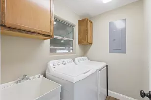 201 Rockett Ln, Pecan Hill, TX 75154 - Photo 18