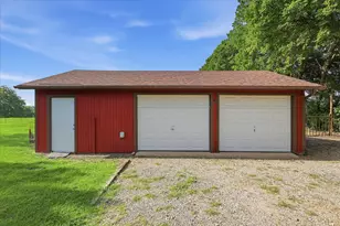 201 Rockett Ln, Pecan Hill, TX 75154 - Photo 20