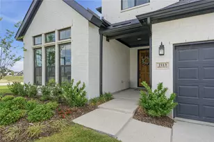 2113 Heather Hls Dr, Fort Worth, TX 76008 - Photo 2