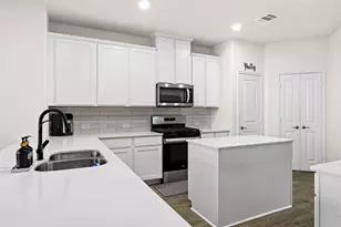 9812 Fall Brk Dr, Aubrey, TX 76227 - Photo 6