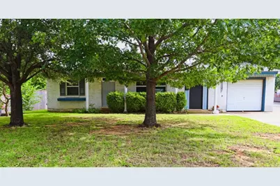 1105 Glenn Drive, Euless, TX 76039 - Photo 4