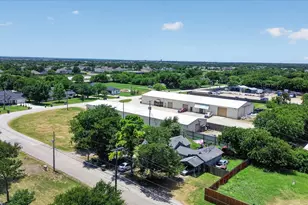 8006 Renee Dr, Arlington, TX 76001 - Photo 18