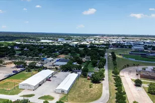 8006 Renee Dr, Arlington, TX 76001 - Photo 12