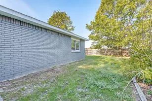 8507 Baumgarten Dr, Dallas, TX 75228 - Photo 22