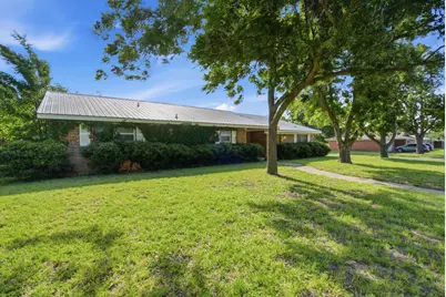 1109 N Lillian Street, Stephenville, TX 76401 - Photo 4
